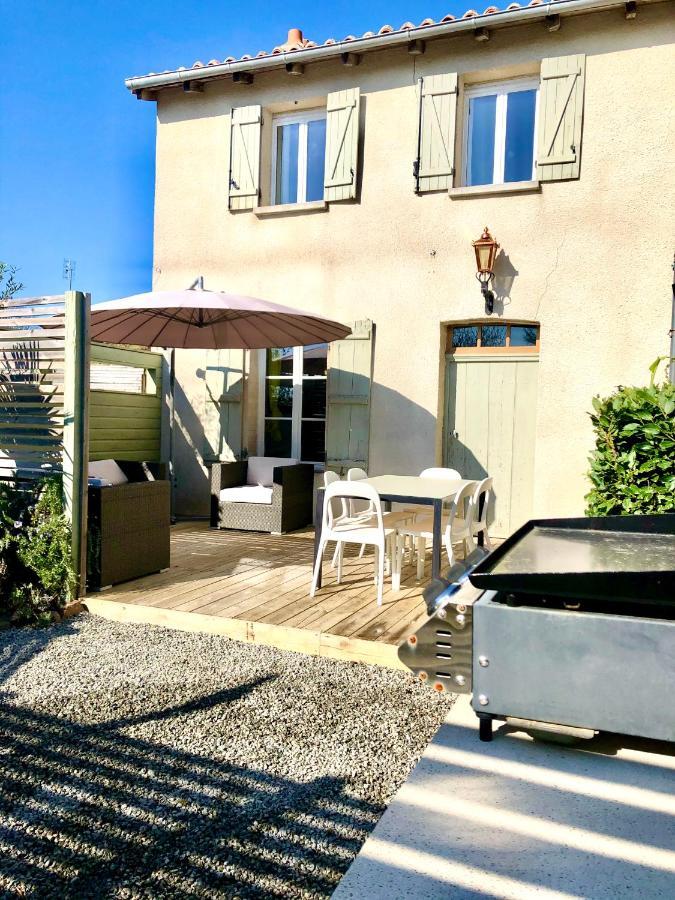 Maison Hirondelles Gites Mezieres-sur-Issoire Zewnętrze zdjęcie