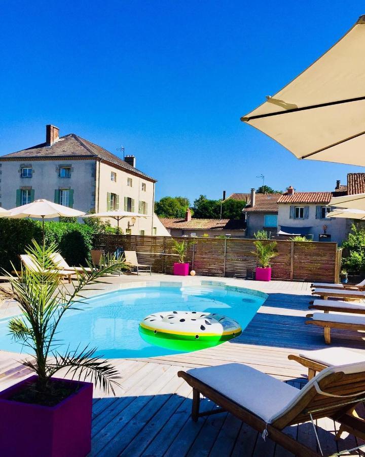 Maison Hirondelles Gites Mezieres-sur-Issoire Zewnętrze zdjęcie