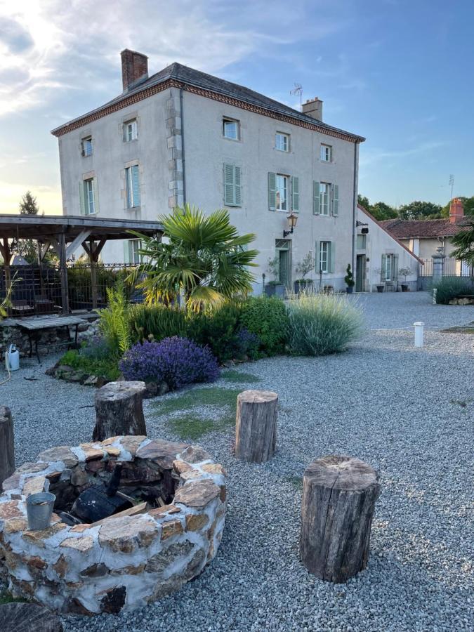 Maison Hirondelles Gites Mezieres-sur-Issoire Zewnętrze zdjęcie