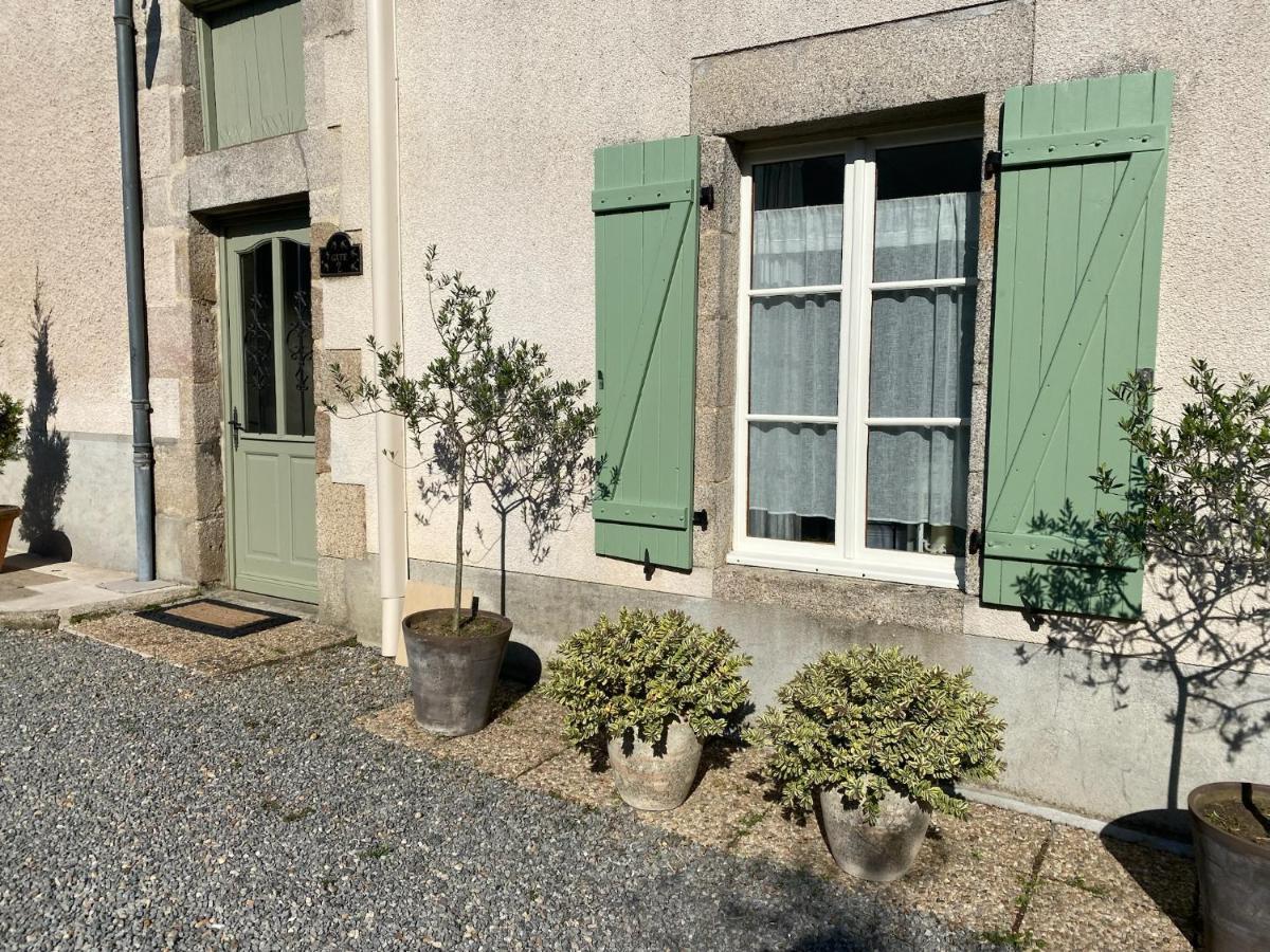 Maison Hirondelles Gites Mezieres-sur-Issoire Zewnętrze zdjęcie